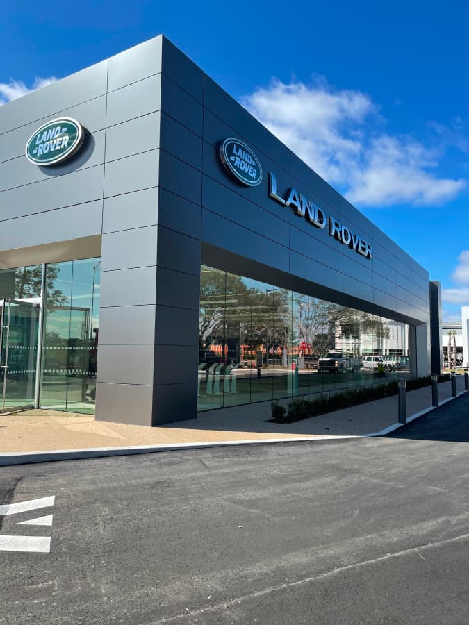 Frameless Glass Storefront
